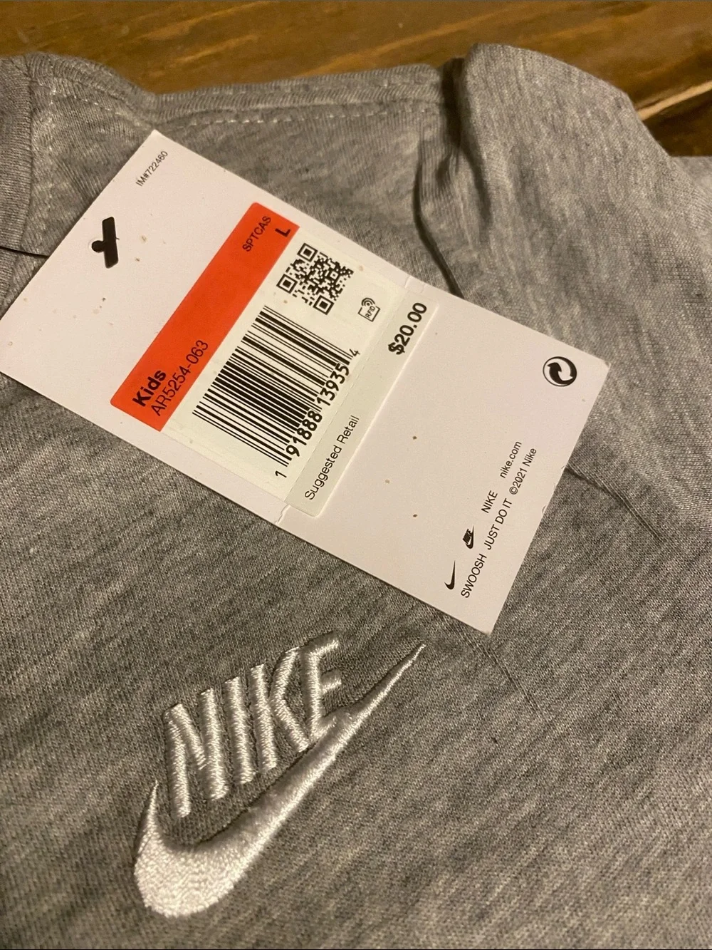 Nike design neck simple
